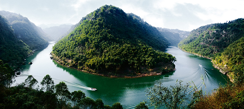 犍为桫椤湖国家水利风景区马蹄湾.jpg