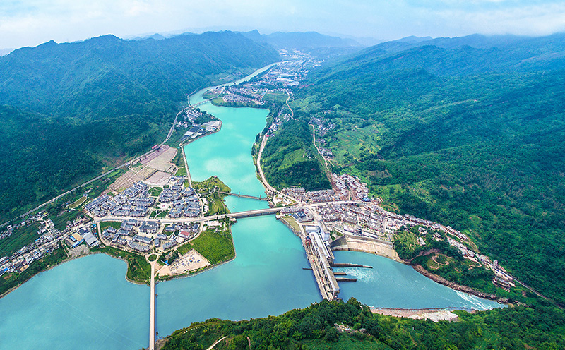 雅安飞仙湖国家水利风景区.jpg